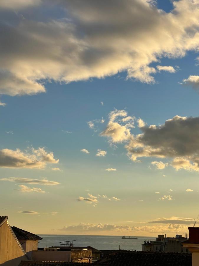 A Casa Di Stella Apartment ซาแลร์โน ภายนอก รูปภาพ