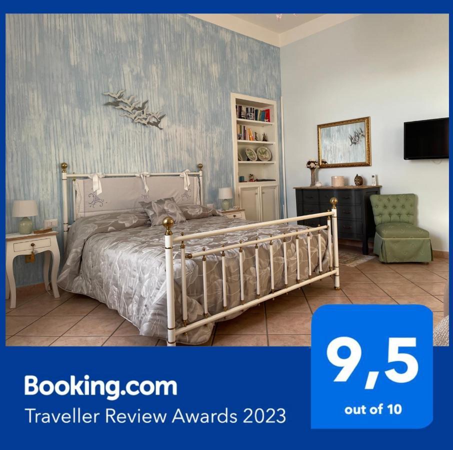 A Casa Di Stella Apartment ซาแลร์โน ภายนอก รูปภาพ